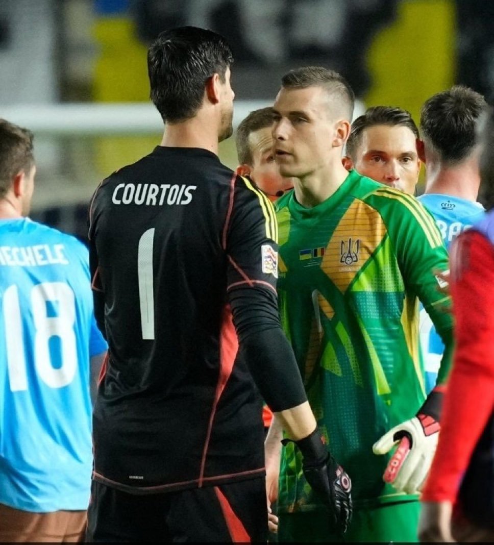 关于欧超杯冲刺阶段再迎强敌，比利亚雷亚尔伤情更新，主帅态度——气氛紧张，身体对抗强度拉满的信息